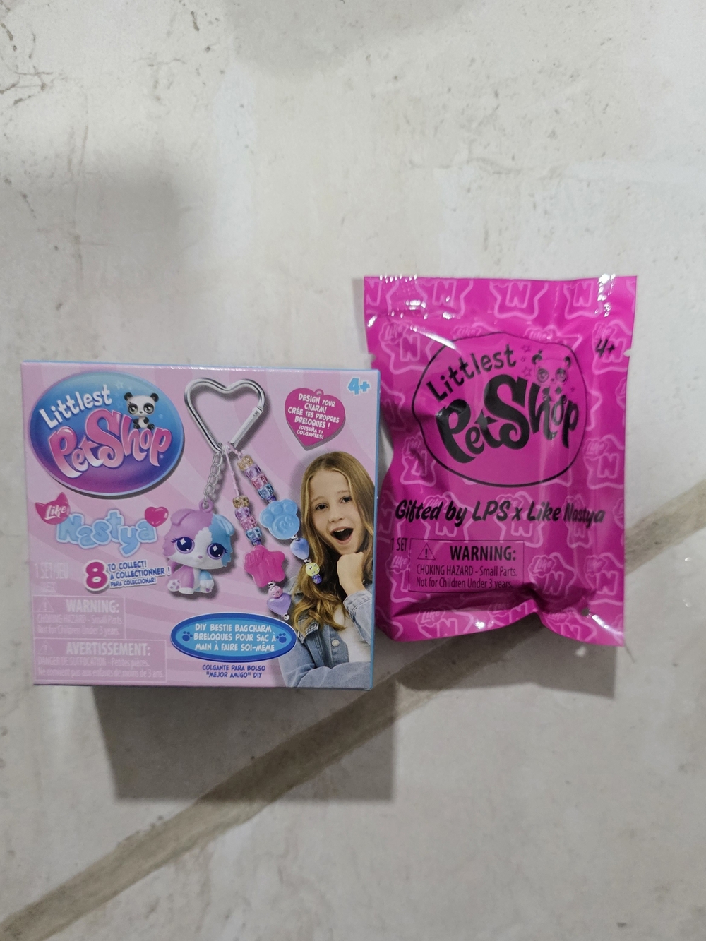 Littlest Pet Shop Pink Surprise Pocket Pet Keychain Set